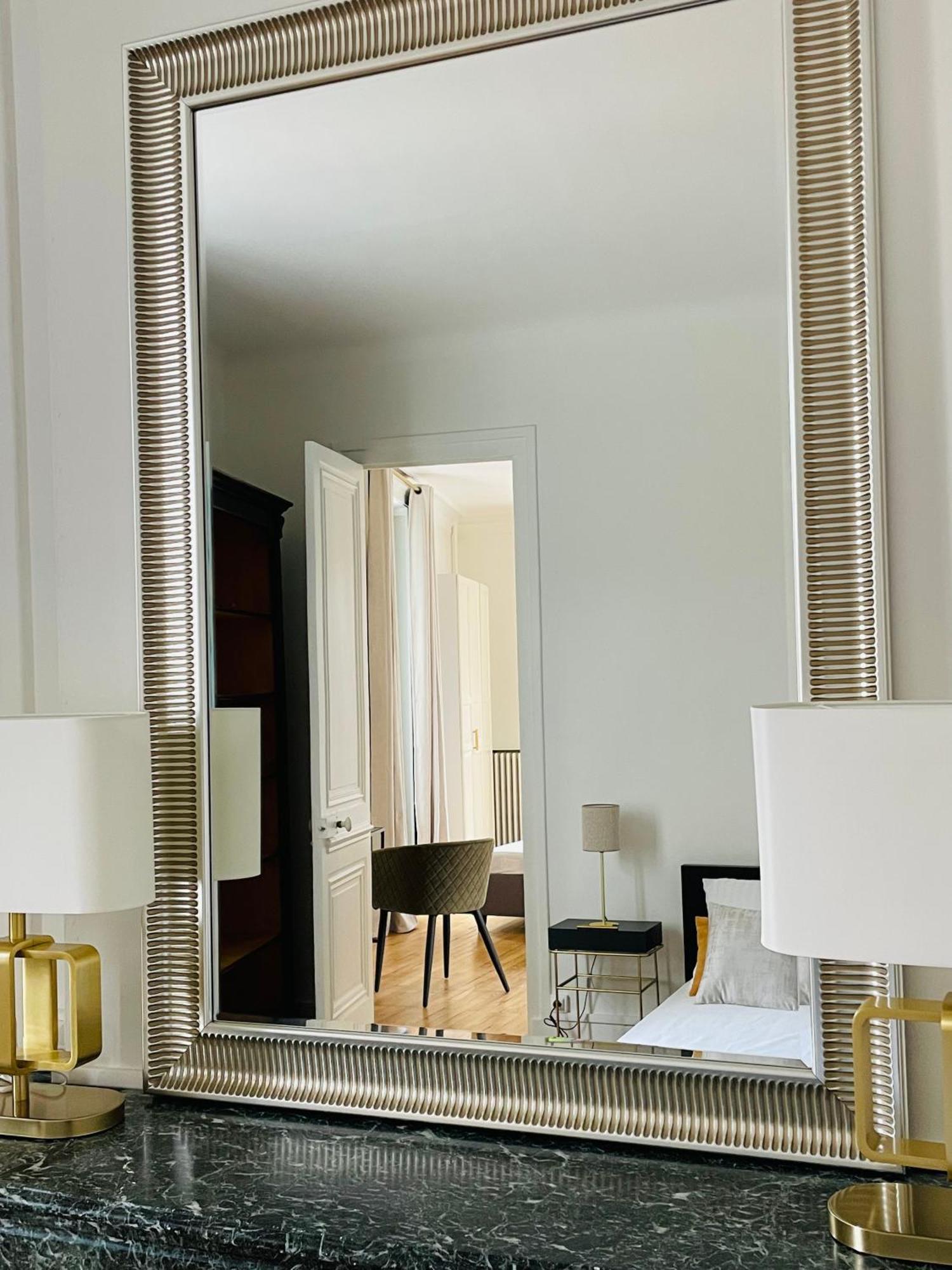 Grand Appartement D'Exception Au Chateau Randin Ecully Bagian luar foto